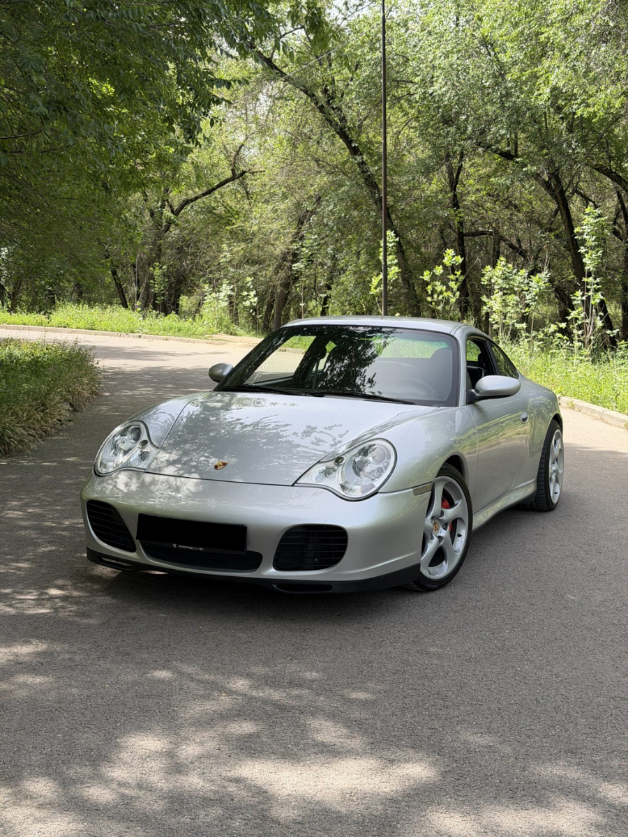 Porsche 911 Carrera 4s