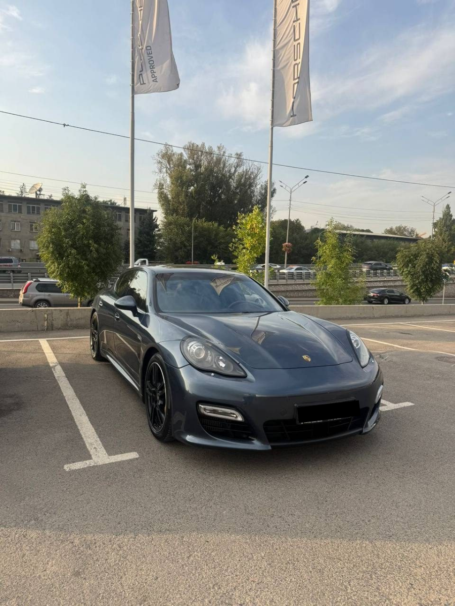 Porsche Panamera Turbo S